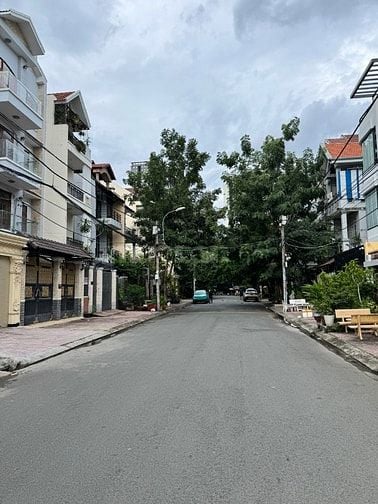 CHO THUÊ NHÀ MẶT TIỀN NỘI BỘ KHU CAO LỖ P4Q8.
