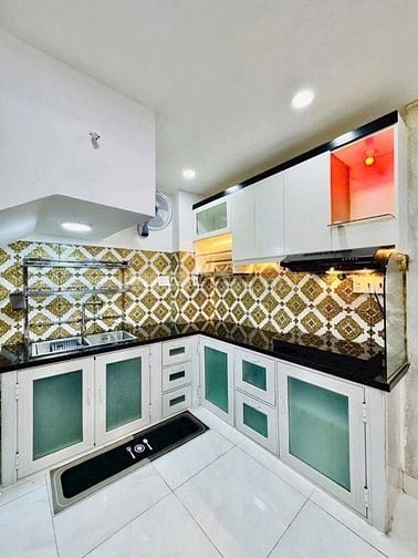 Siêu hiếm Phú Nhuận! Căn góc 4 tầng – DTSD 70m²  – gần Phan Xích Lon
