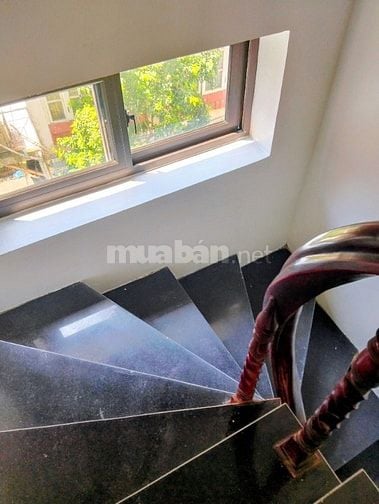 Nhà 6 tầng 3 mặt thoáng tại Tô Ngọc Vân