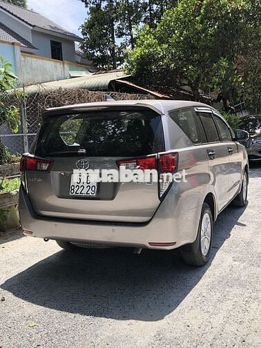 Toyota Innova 2017 2.0E - 176000 km