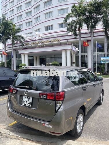 Toyota Innova 2017 2.0E - 176000 km
