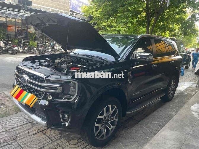 Ford Everest 2023 Titanium 2.0 AT 4x2 - 20000 km