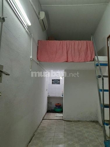 Cho thuê nhà ngõ 104 Đào Tấn, có gác xép, khép kín 