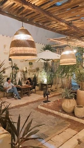 CẦN TUYỂN GẤP VÀI BẠN PHỤ BÁN CÀ PHÊ - ĐỒ UỐNG
