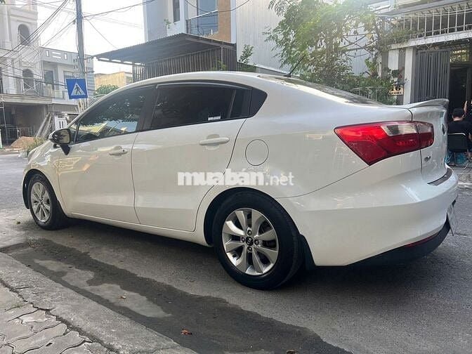 Kia Rio 2015 1.4 AT Sedan - 91000 km