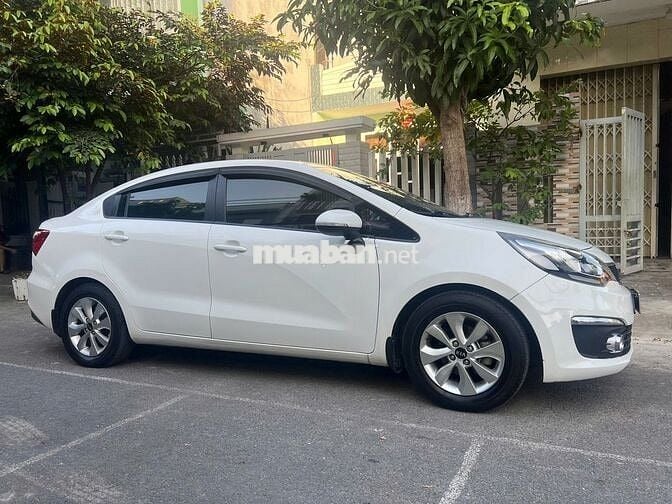 Kia Rio 2015 1.4 AT Sedan - 91000 km