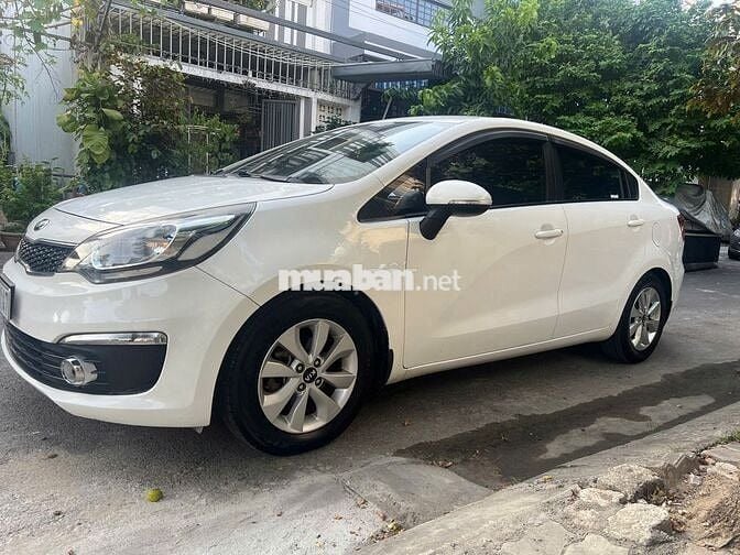 Kia Rio 2015 1.4 AT Sedan - 91000 km