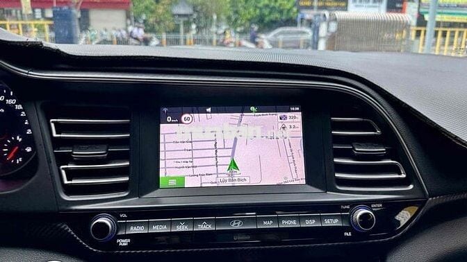 Hyundai Elantra 2019 Sport 1.6 AT - 44000 km