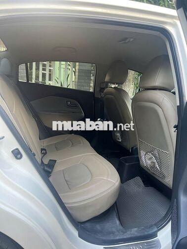 Kia Rio 2015 1.4 AT Sedan - 91000 km
