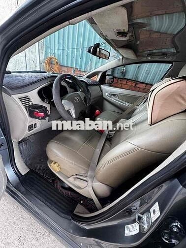 Toyota Innova 2015 E - 200000 km