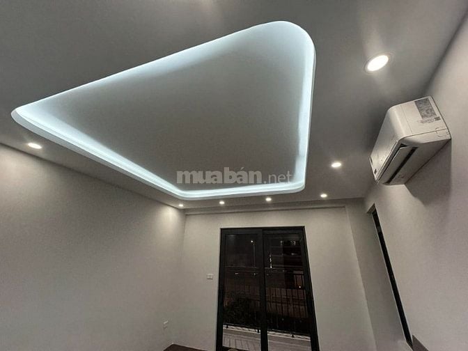 Bán nhà phố Kim Mã 7 tầng, thang máy, 70m2, ô tô tránh. 25,8 tỷ