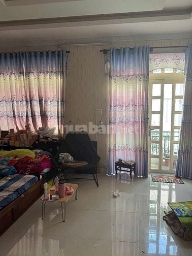 Cho thuê nhà nguyên căn 1 trệt 1 lầu , 2PN /2WC .Giá 10 triệu / tháng 