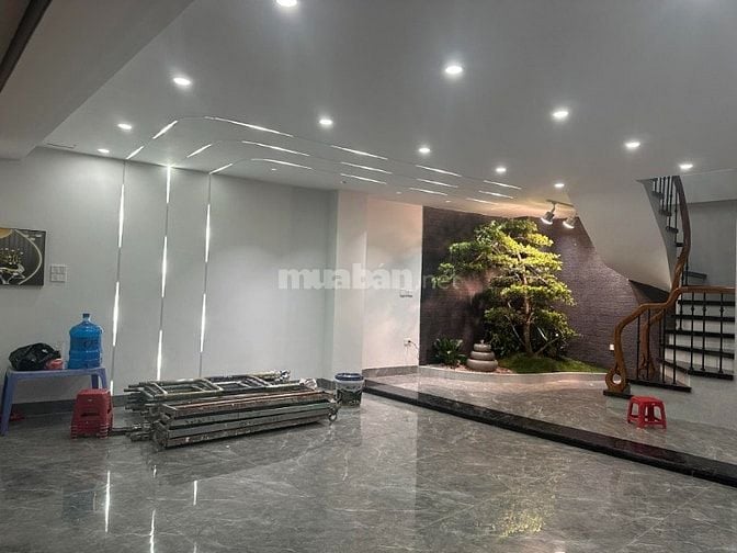 Bán nhà phố Kim Mã 7 tầng, thang máy, 70m2, ô tô tránh. 25,8 tỷ