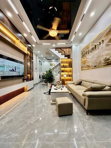 Bán nhà Biên Giang- lô góc- đủ nội thất- ô tô- sổ đỏ-giá đầu tư