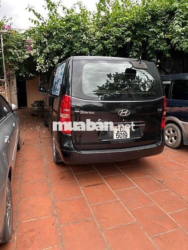Hyundai Grand Starex 2007 Van 2.5 AT - 180000 km