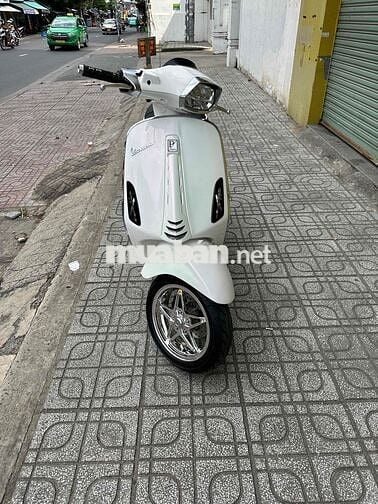 Vespa up full led đời mới, đồ kiểng nhiều ạ !!!