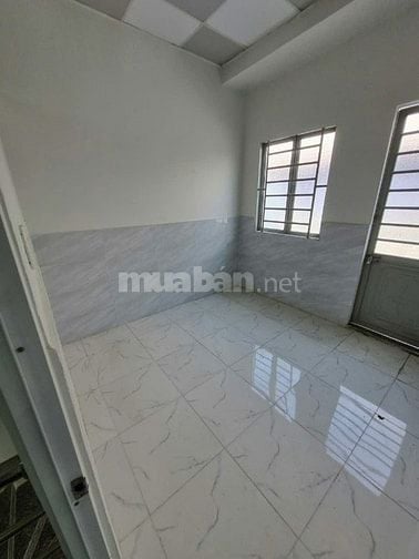 Nhà đẹp 2 tầng gần Chợ Hưng Long giá chỉ 630 triệu