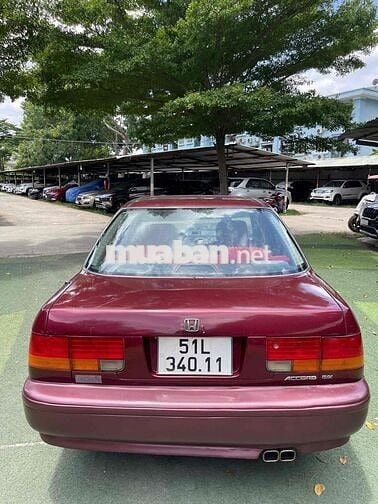 Honda Accord 1992 2.0 MT - 98000 km
