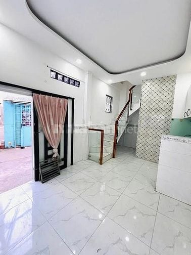 3,58tỷ hẻm xe hơi đậu cửa nhà 1 lầu 3,5 x 7 ( 2 pn ) sổ hồng riêng