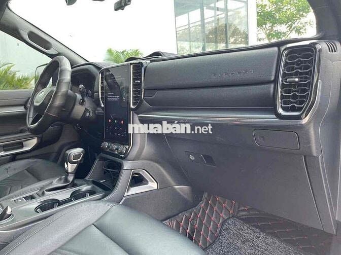 Ford Everest Titanium 2023 2.0 AT 4x2 - 22600 km