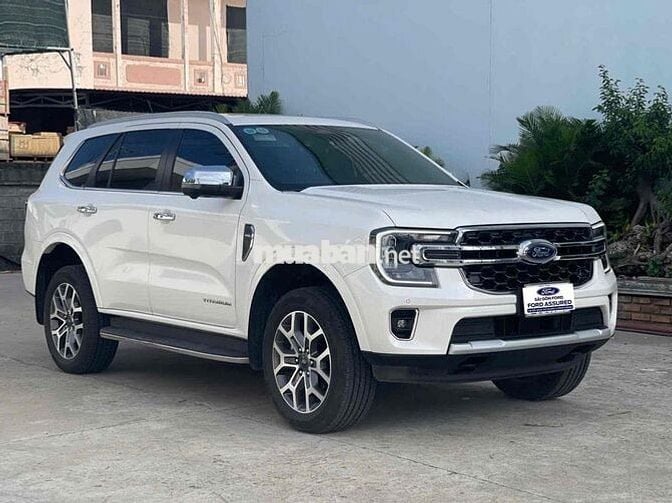 Ford Everest Titanium 2023 2.0 AT 4x2 - 22600 km