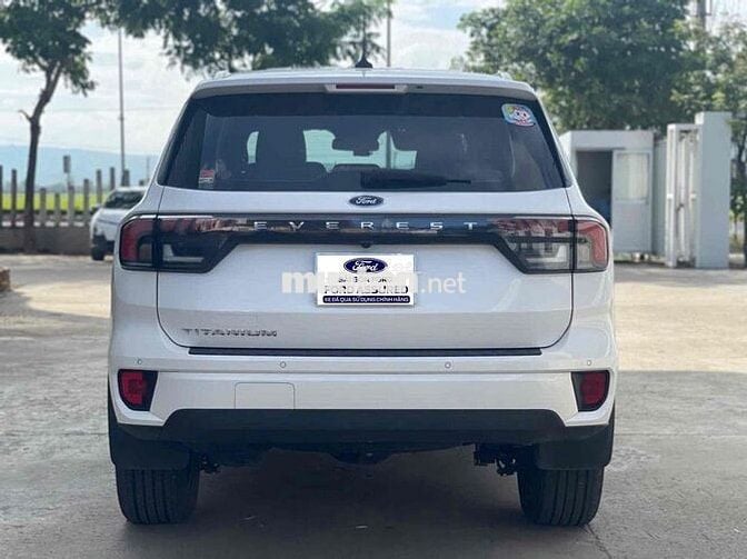 Ford Everest Titanium 2023 2.0 AT 4x2 - 22600 km