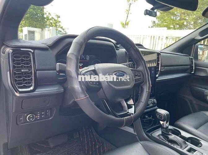 Ford Everest Titanium 2023 2.0 AT 4x2 - 22600 km