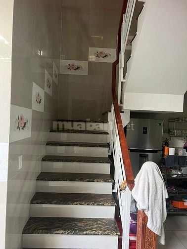 Bán nhà đầy đủ nội thất đường tỉnh 8 ( gần ngã tư Tân Quy, Củ Chi)
