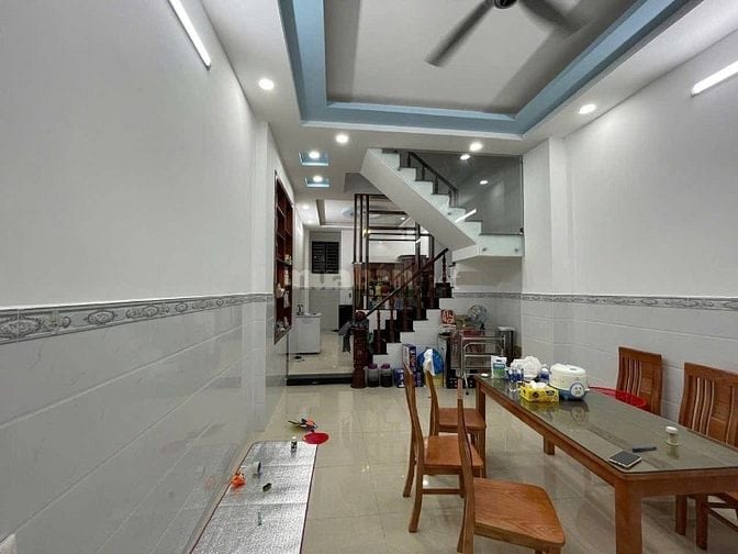 Nhà hẻm 5m đường Thái Phiên, nhà có sẵn nội thất đang thuê 12 tr