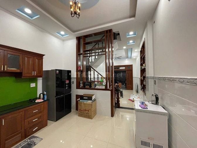 Nhà hẻm 5m đường Thái Phiên, nhà có sẵn nội thất đang thuê 12 tr
