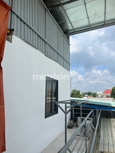 Bán nhà đầy đủ nội thất đường tỉnh 8 ( gần ngã tư Tân Quy, Củ Chi)