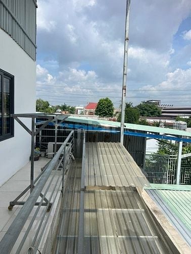 Bán nhà đầy đủ nội thất đường tỉnh 8 ( gần ngã tư Tân Quy, Củ Chi)