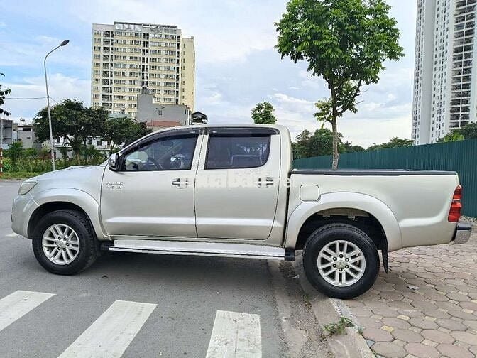Toyota Hilux 2013 3.0G 4x4 MT - 191000 km