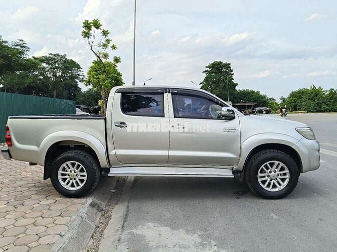 Toyota Hilux 2013 3.0G 4x4 MT - 191000 km