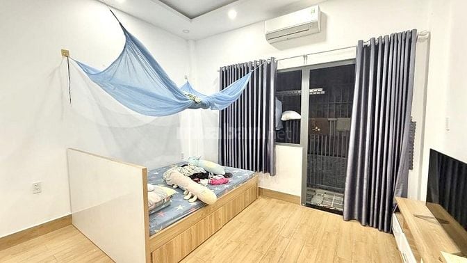 Bán nhà 2 tầng, hẻm 8m, gần Lê Cơ, Võ Văn Kiệt, 4mx22m, chỉ 7,5 tỷ.