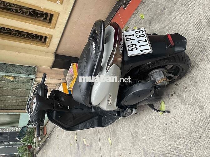 nhà dư 1 chiếc xe cần bán cho ai mua đi làm