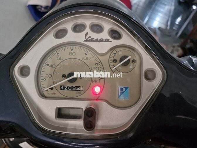 Bán Vespa 3Vie, chính chủ, nữ đi rất ít