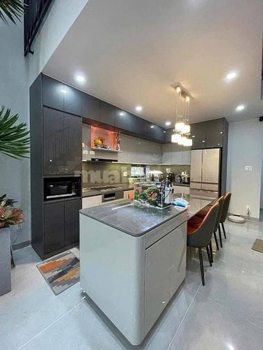 BÁN NHÀ LỚN 88m2 Đường NGUYỄN NGỌC LỘC, QUẬN 10. HẺM XE HƠI 5M