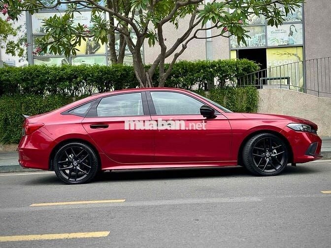 Honda Civic RS Đk 3/2023 Odo 8.600 Km Như Xe Mới