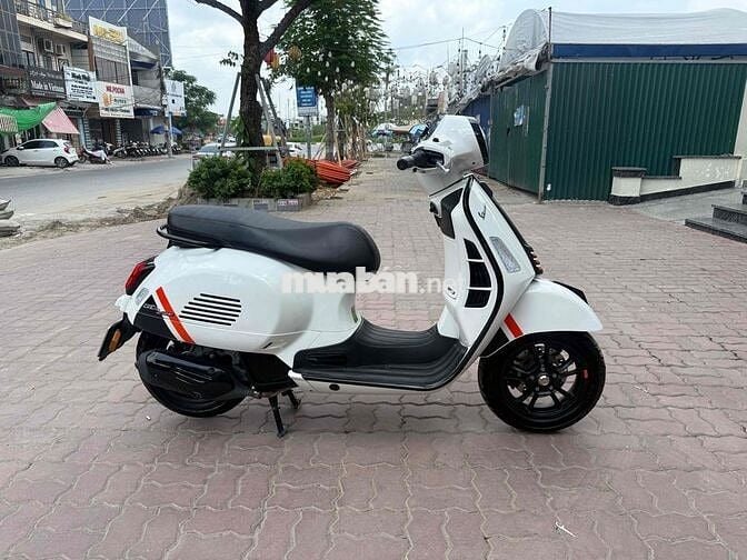 Vespa GTS 150 super Sport bản mới nhất smartkey