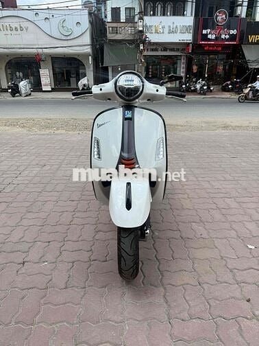 Vespa GTS 150 super Sport bản mới nhất smartkey