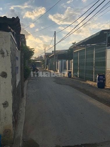 Nhà liền kề một trệt một lầu cho thuê