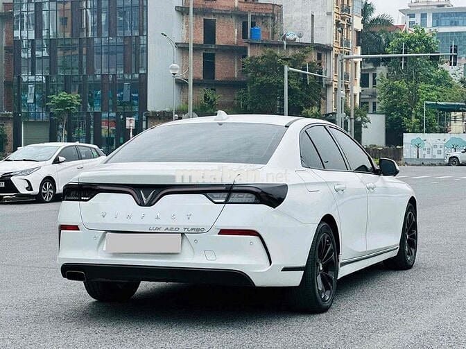 VinFast Lux A2.0 2022 A2.0 Tiêu chuẩn - 32000 km