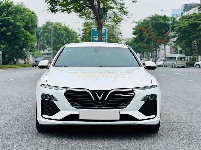 VinFast Lux A2.0 2022 A2.0 Tiêu chuẩn - 32000 km