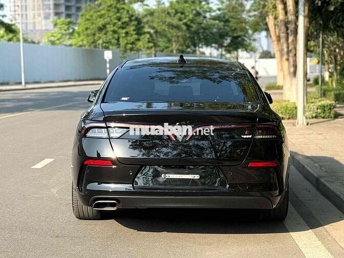 VinFast Lux A2.0 2022 A2.0 Tiêu chuẩn - 50000 km