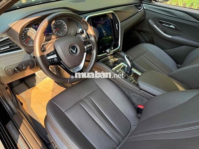 VinFast Lux A2.0 2022 A2.0 Tiêu chuẩn - 50000 km