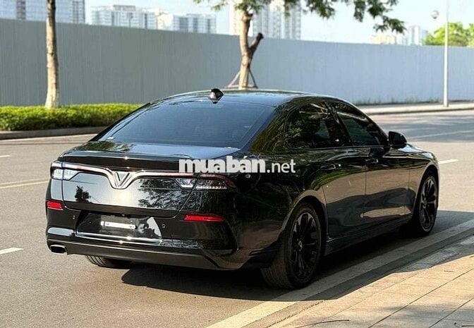 VinFast Lux A2.0 2022 A2.0 Tiêu chuẩn - 50000 km