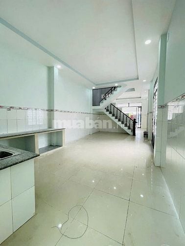 CHỊ NĂM ĐI NƯỚC NGOÀI BÁN NHANH CĂN NHÀ MẶT TIỀN ĐƯỜNG SHR 