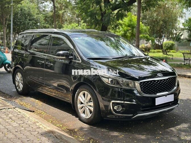Kia Sedona 3.3L xăng cao cấp 2016 đi lướt giá tốt.