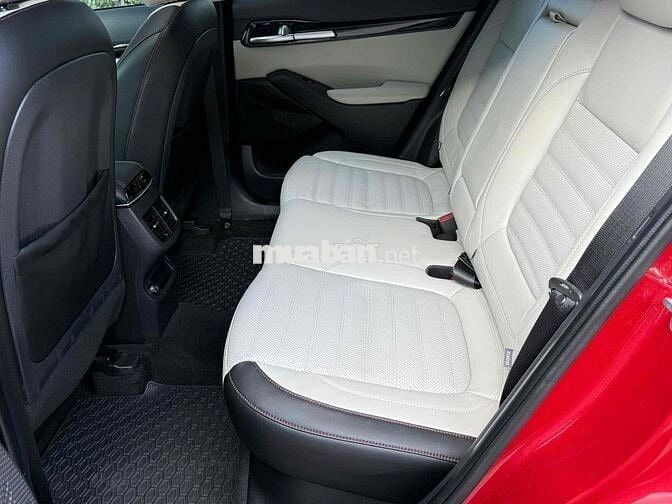 Kia Seltos 2023 Premium 1.4 AT - 4914 km